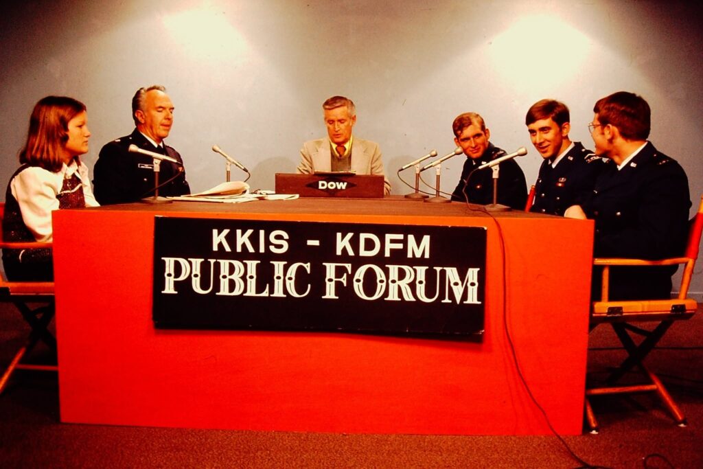 KKIS KDFM public forum photo